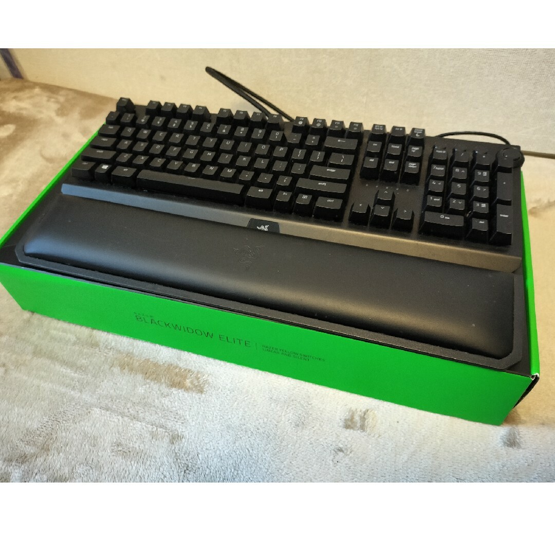 Razer(レイザー)のRazer キーボード BLACKWIDOW ELITE YELLOW US スマホ/家電/カメラのPC/タブレット(PC周辺機器)の商品写真