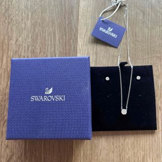 スワロフスキー(SWAROVSKI)のスワロフスキー　ネックレスとピアス(ネックレス)