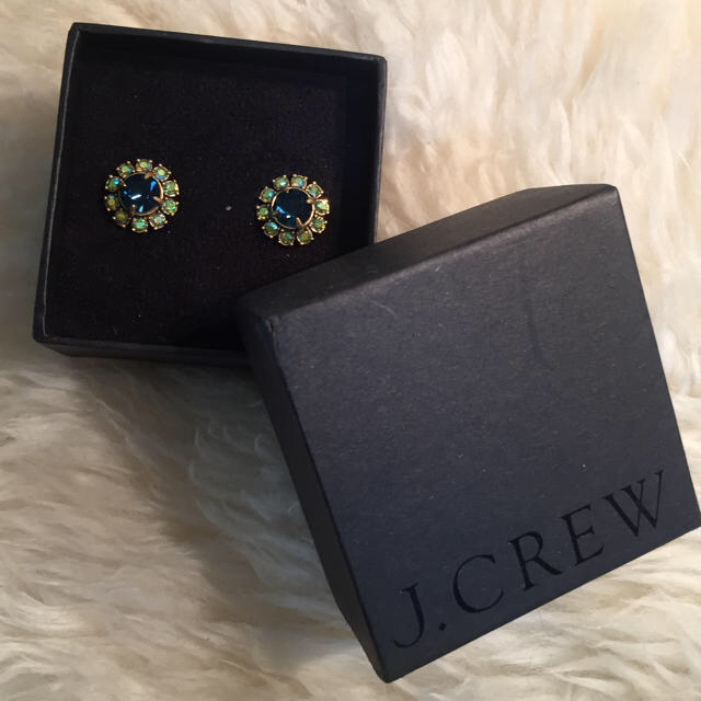 J.Crew(ジェイクルー)の新品未使用 jcrew ブルーグリーン ビジューピアス レディースのアクセサリー(ピアス)の商品写真