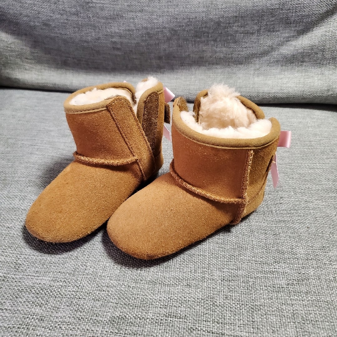 UGG アグ ベビーブーツの通販 by たろ's shop｜アグならラクマ