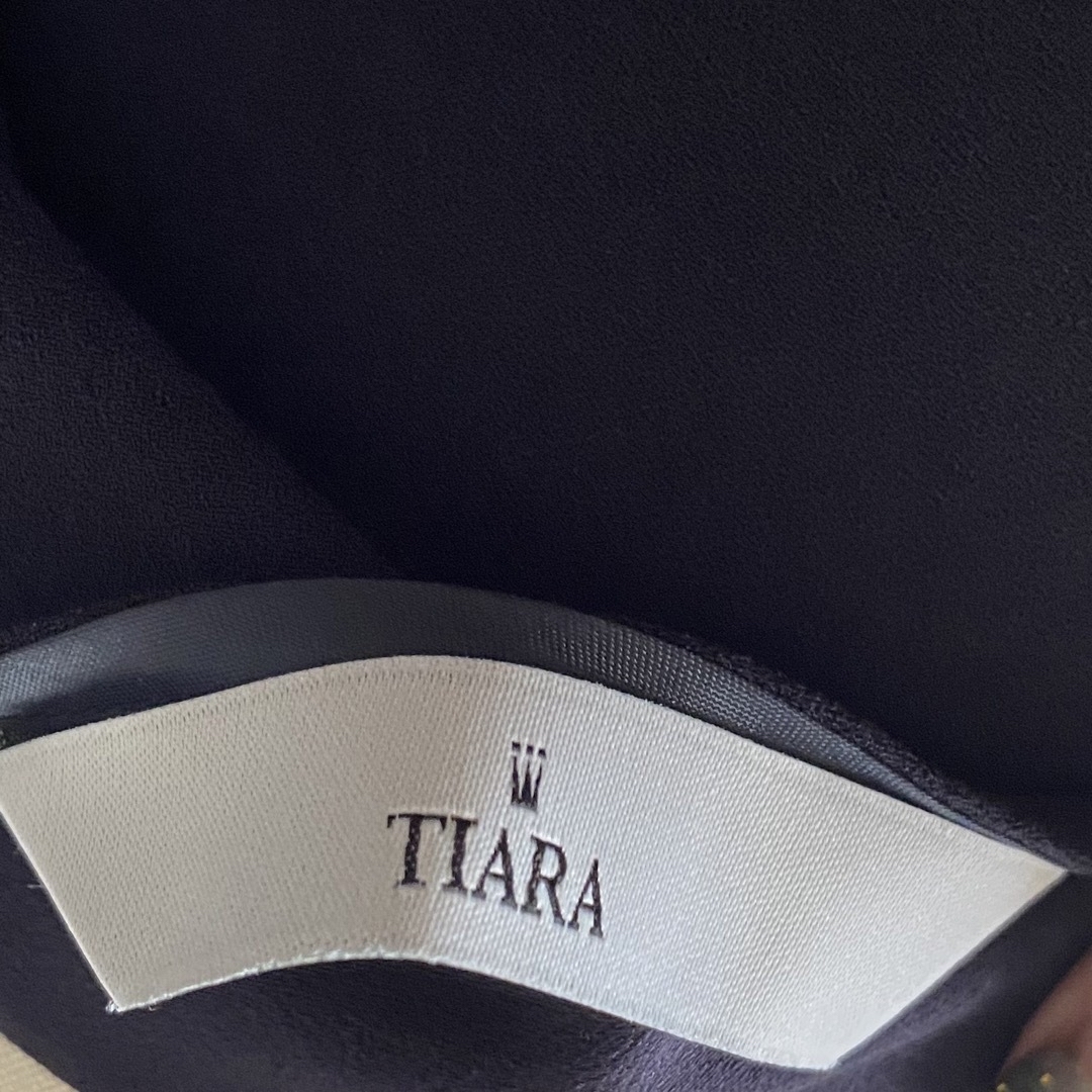 tiara(ティアラ)のティアラ☆フレアスリーブ　プルオーバー(濃紺)メルローズ レディースのトップス(シャツ/ブラウス(半袖/袖なし))の商品写真