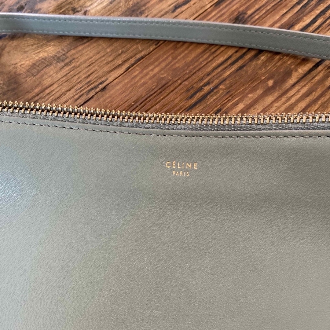 celine(セリーヌ)のCELINE セリーヌ ショルダーバッグ LARGE TRIO レディースのバッグ(ショルダーバッグ)の商品写真