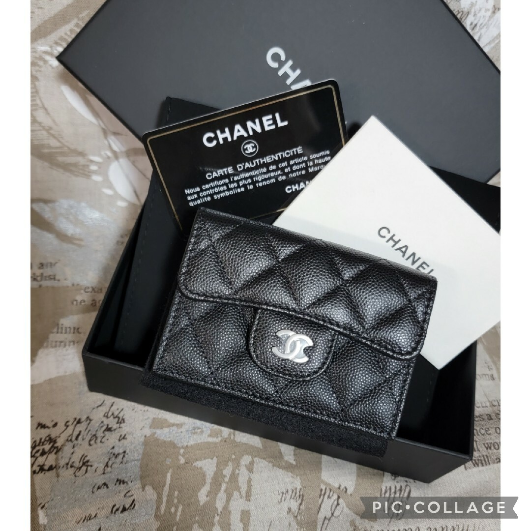 未使用✨シャネルCHANEL マトラッセキャビアスキン 三つ折財布  銀