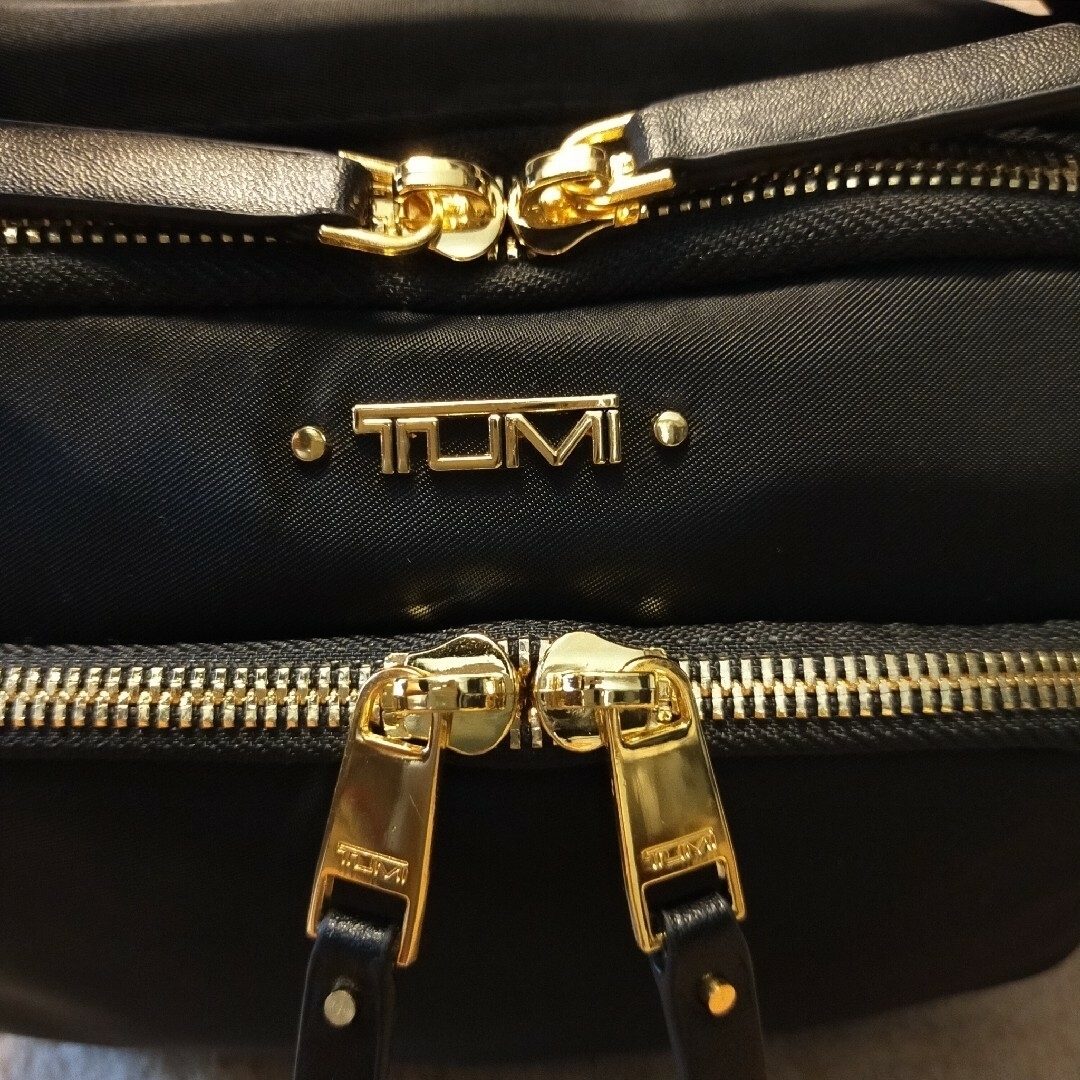 TUMI(トゥミ)の未使用 TUMI トゥミ トロイ クロスボディバッグ ショルダーバッグ TROY レディースのバッグ(ショルダーバッグ)の商品写真