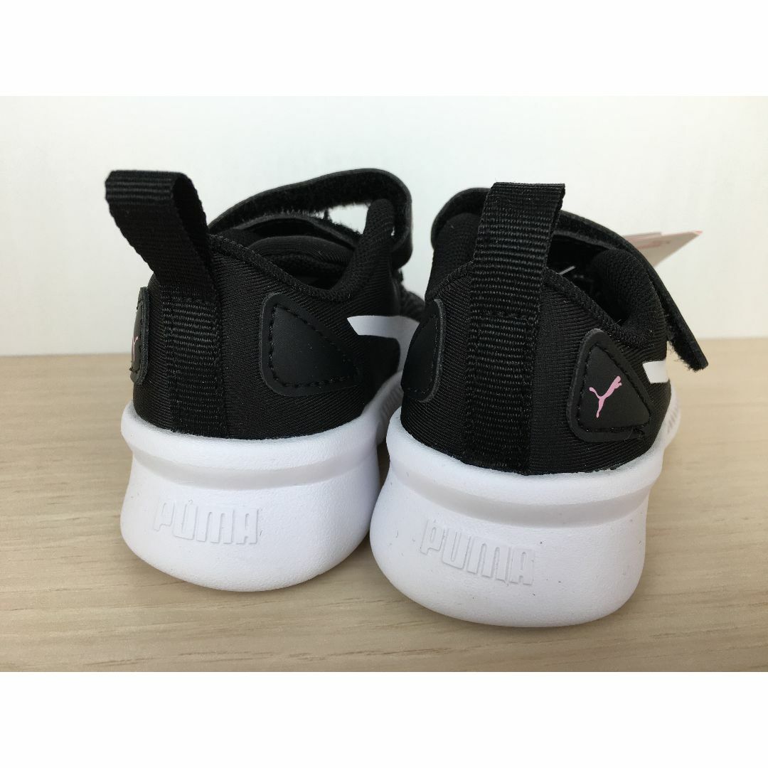 PUMA(プーマ)のプーマ フライヤーランナー V インファント 16,0cm 新品 (1706) キッズ/ベビー/マタニティのキッズ靴/シューズ(15cm~)(スニーカー)の商品写真