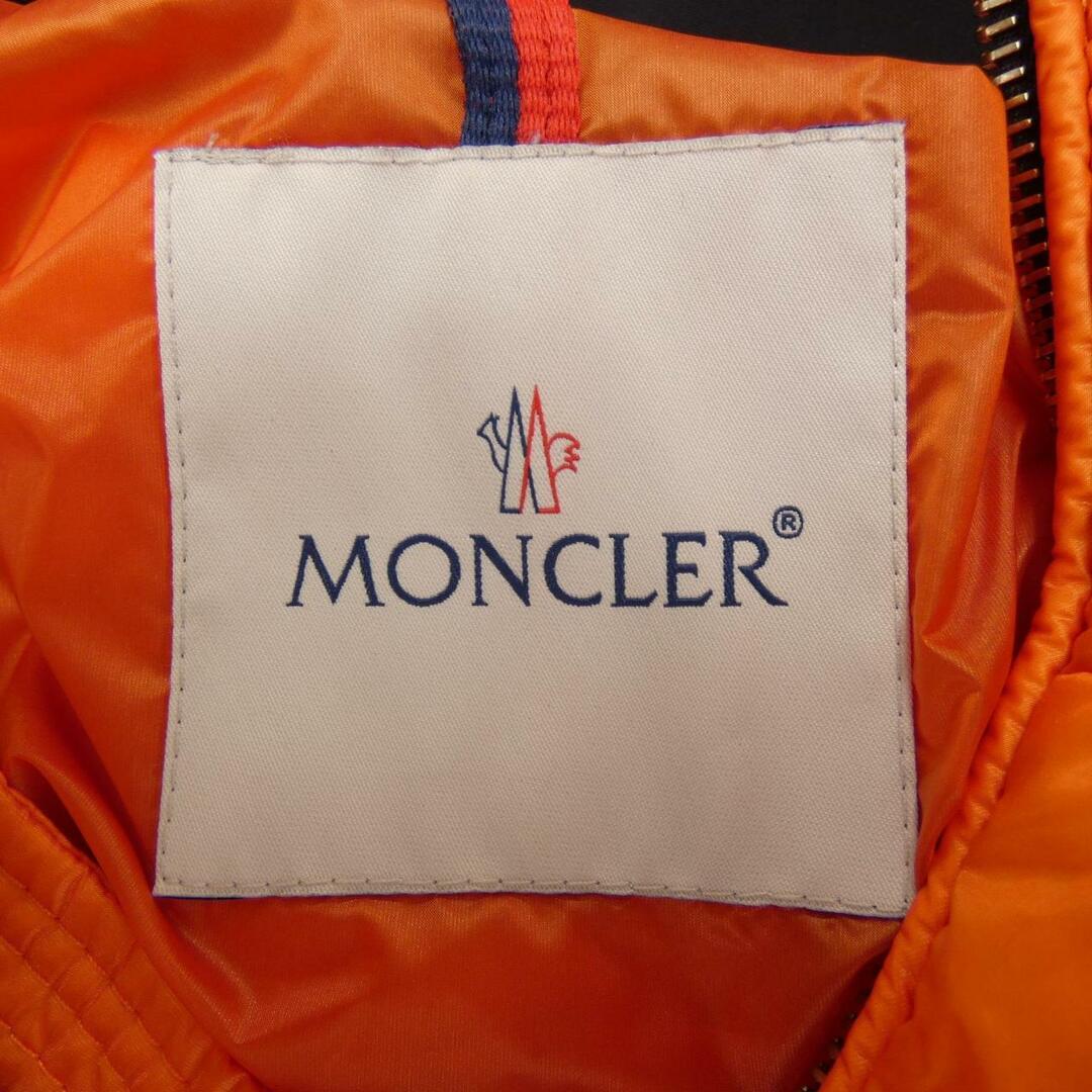 モンクレール MONCLER ダウンジャケット