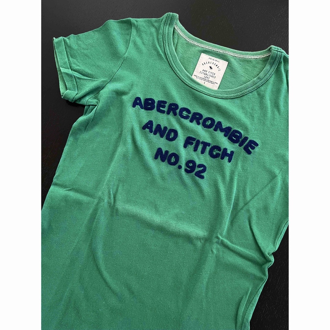 Abercrombie&Fitch(アバクロンビーアンドフィッチ)のAbercrombie&Fitch アバクロ レディースTシャツ 半袖Sサイズ レディースのトップス(Tシャツ(半袖/袖なし))の商品写真