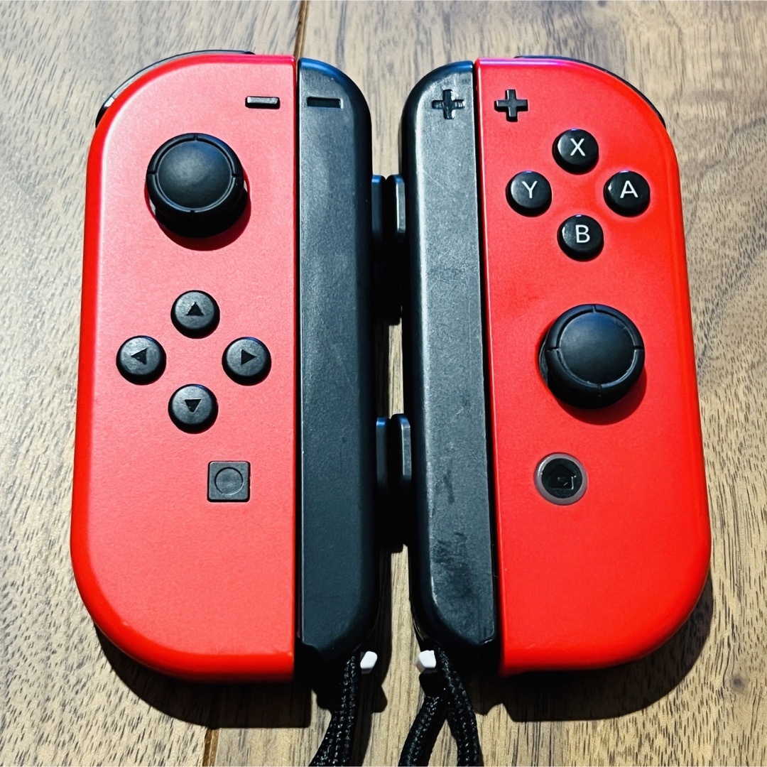 Nintendo Switch(ニンテンドースイッチ)のNintendo JOY-CON (L)/(R) レッド/レッド エンタメ/ホビーのゲームソフト/ゲーム機本体(その他)の商品写真