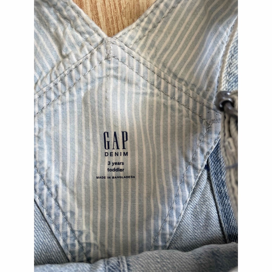 GAP Kids(ギャップキッズ)のGAP デニムサロペット キッズ/ベビー/マタニティのキッズ服女の子用(90cm~)(ワンピース)の商品写真