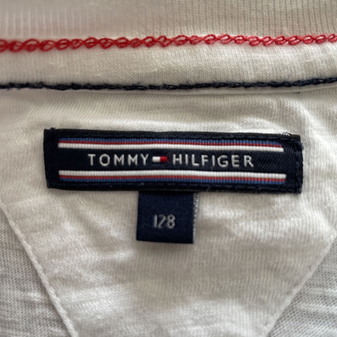 TOMMY HILFIGER(トミーヒルフィガー)のTOMMY HILFIGER トミーヒルフィガー プリント Tシャツ  130 キッズ/ベビー/マタニティのキッズ服男の子用(90cm~)(Tシャツ/カットソー)の商品写真