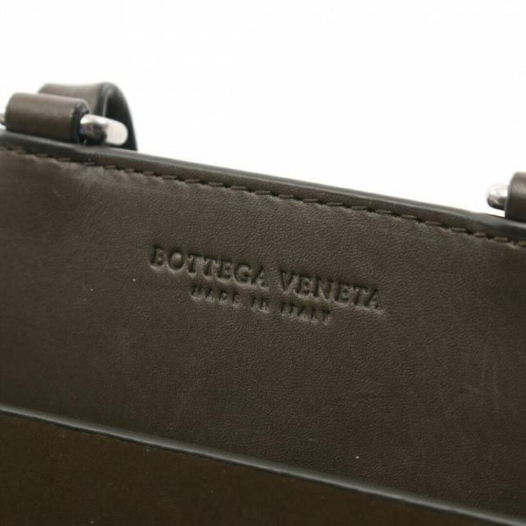 Bottega Veneta(ボッテガヴェネタ)のパーフォレーテッド ショルダーバッグ レザー カーキグリーン グリーン メンズのバッグ(ショルダーバッグ)の商品写真