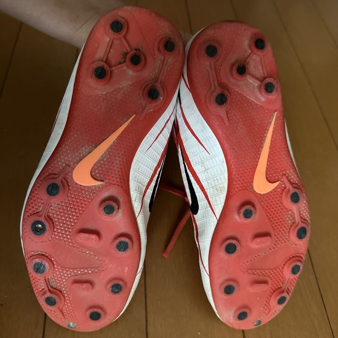 NIKE(ナイキ)のサッカーシューズ ナイキ  キッズ/ベビー/マタニティのキッズ靴/シューズ(15cm~)(スニーカー)の商品写真