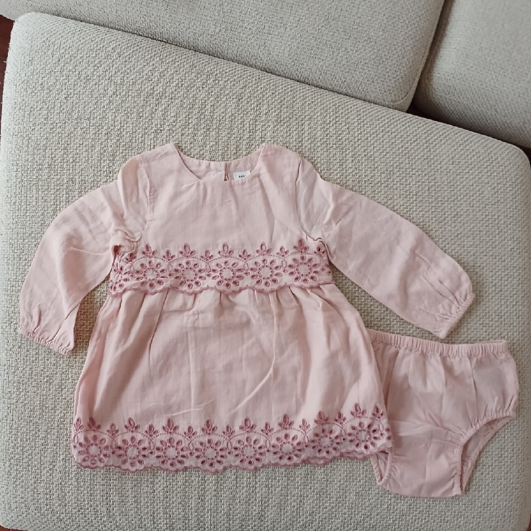 babyGAP(ベビーギャップ)のGAP　baby　ワンピース キッズ/ベビー/マタニティのベビー服(~85cm)(ワンピース)の商品写真