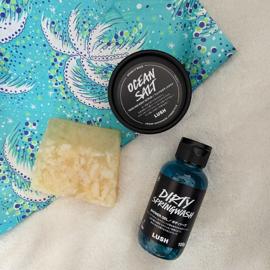 LUSH(ラッシュ)のlush ラッシュ　リフレッシュギフト refresh コスメ/美容のボディケア(ボディソープ/石鹸)の商品写真