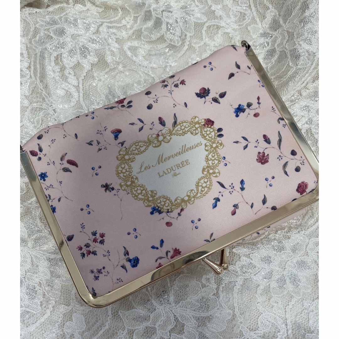 Les Merveilleuses LADUREE(レメルヴェイユーズラデュレ)のラデュレ　ミラー付きポーチ　ノベルティ レディースのファッション小物(ポーチ)の商品写真