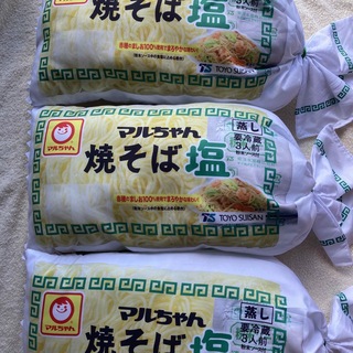 トウヨウスイサン(東洋水産)のマルちゃん焼きそばクッション　3個(クッション)