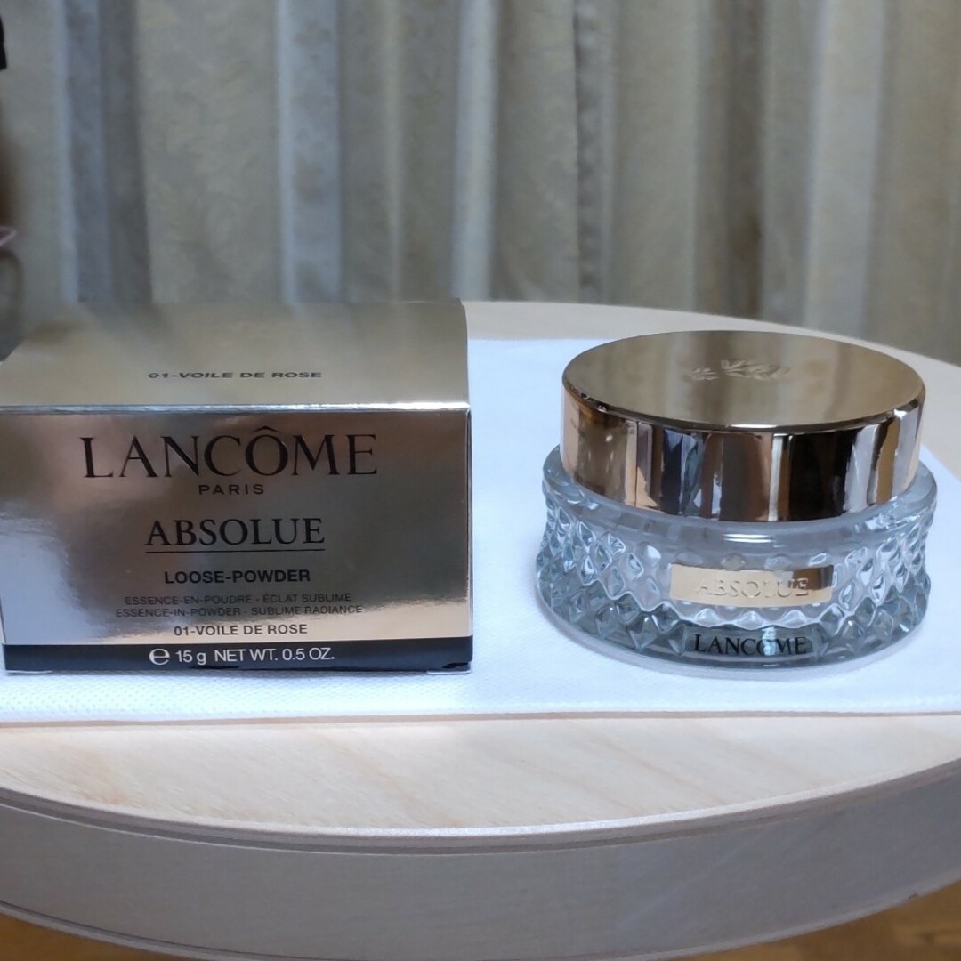 LANCOME(ランコム)のランコム アプソリュ エッセンス イン パウダー01 ヴォワール ドゥ ローズ コスメ/美容のベースメイク/化粧品(フェイスパウダー)の商品写真