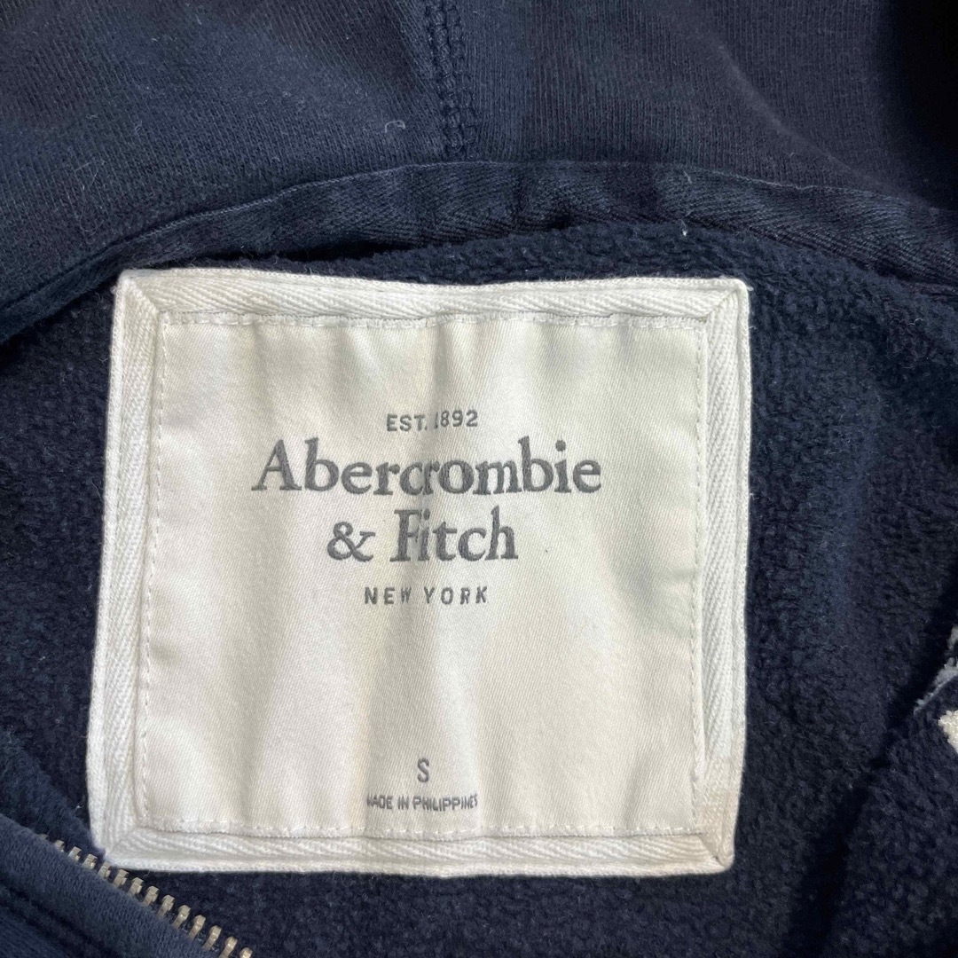 Abercrombie&Fitch(アバクロンビーアンドフィッチ)のアバクロ ジップアップトレーナー S キッズ/ベビー/マタニティのキッズ服女の子用(90cm~)(ジャケット/上着)の商品写真