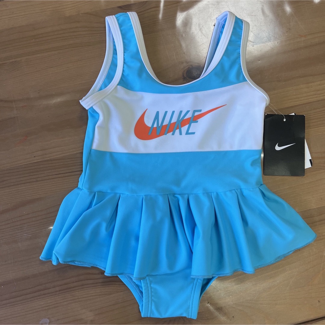 NIKE(ナイキ)のbaiya 新品　ナイキ　水着　女の子　90 ベビー　ブルー　水色　スカート キッズ/ベビー/マタニティのキッズ服女の子用(90cm~)(水着)の商品写真