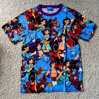 ディズニー(Disney)のディズニー　アラジン　総柄　Tシャツ(Tシャツ(半袖/袖なし))