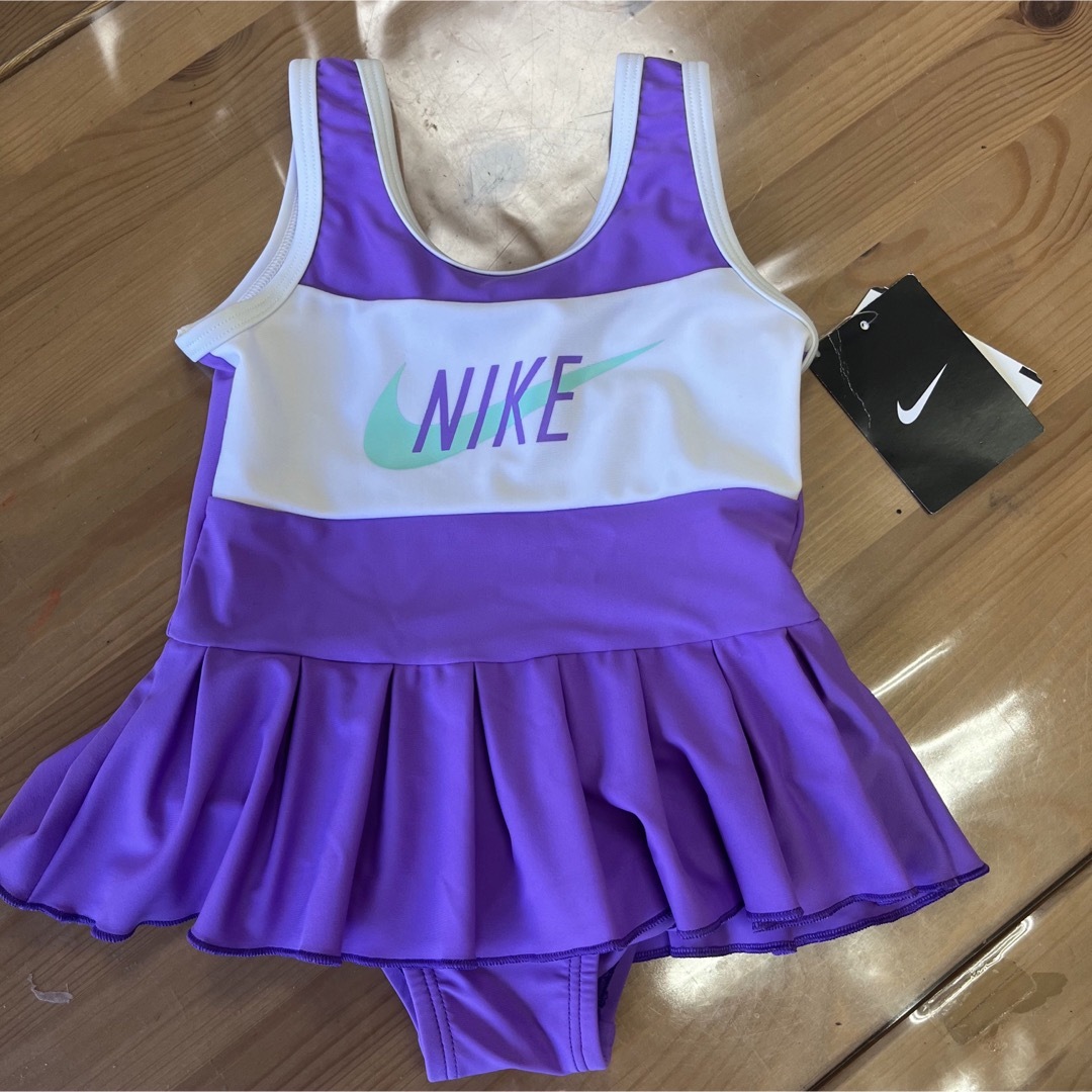 NIKE(ナイキ)のbaiya 新品　ナイキ　水着　女の子　90 ベビー　紫　パープル　スカート キッズ/ベビー/マタニティのキッズ服女の子用(90cm~)(水着)の商品写真