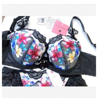 【新品タグ付】 Salute❤︎チョーカー付❤︎キャミソール(定価¥12,100