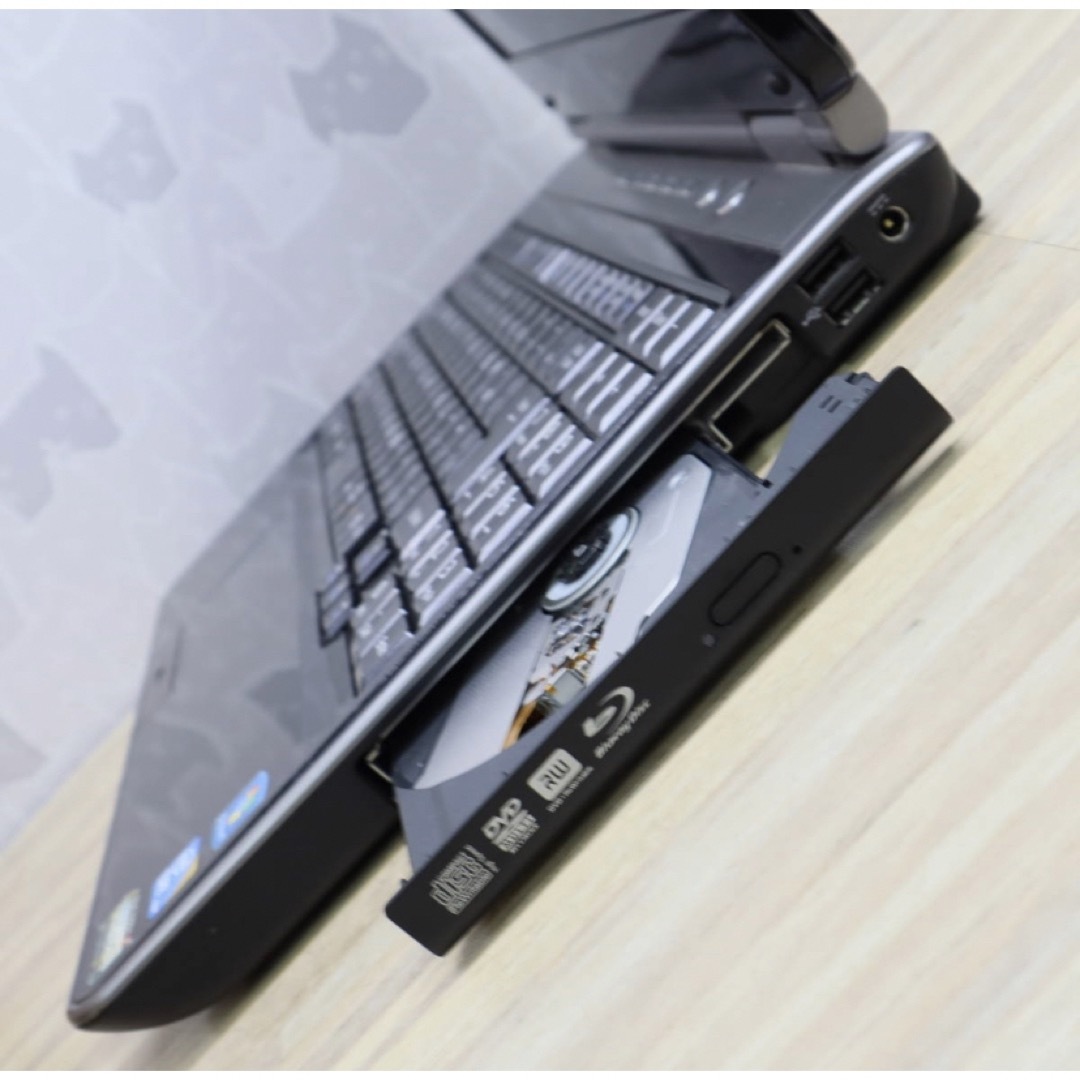 超美品　NEC  高性能Core i5+新品SSD 512GB＋新品メモ8GB スマホ/家電/カメラのPC/タブレット(ノートPC)の商品写真