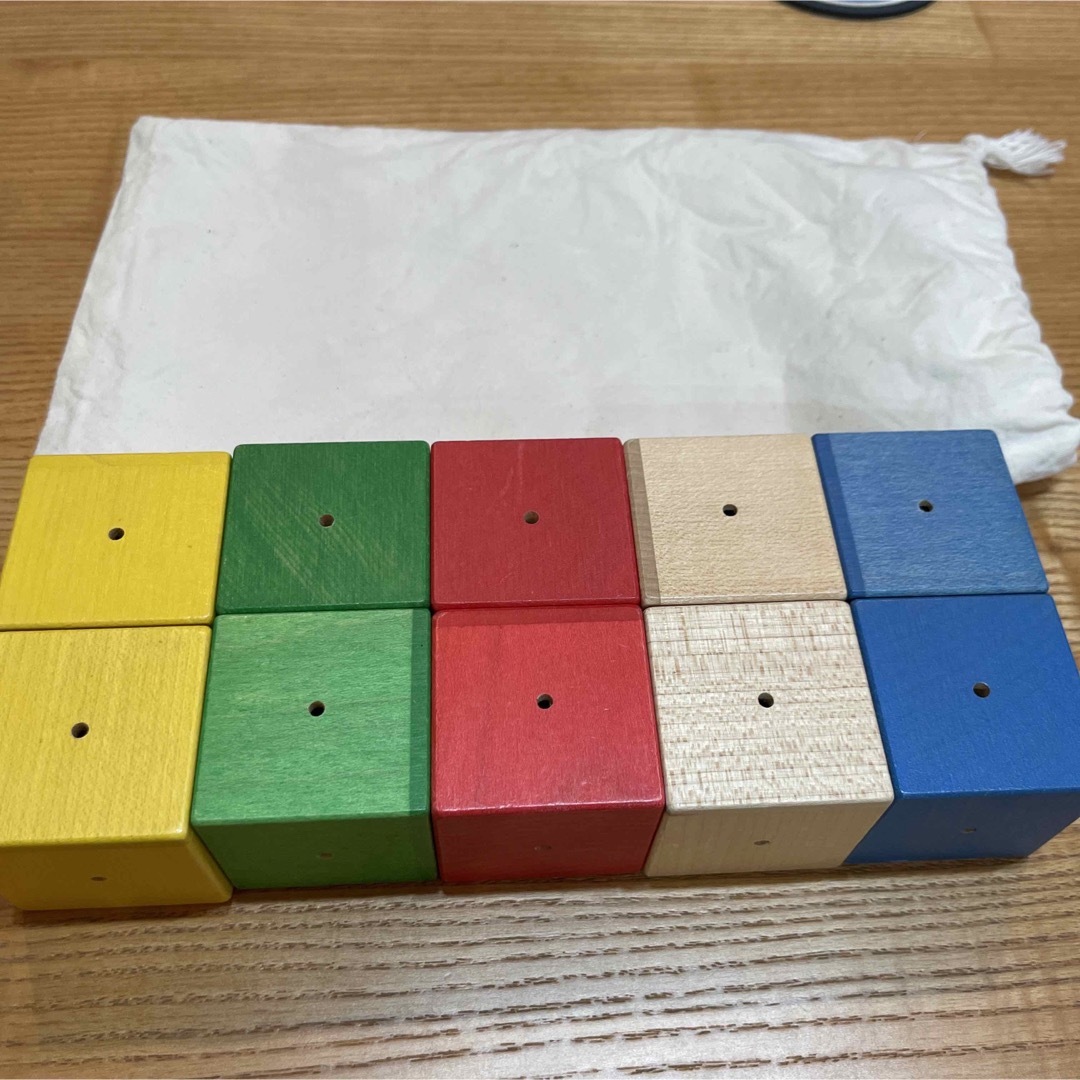 SINA社　ジーナ　音のなる積み木　ベビーキューブ　木製玩具　知育