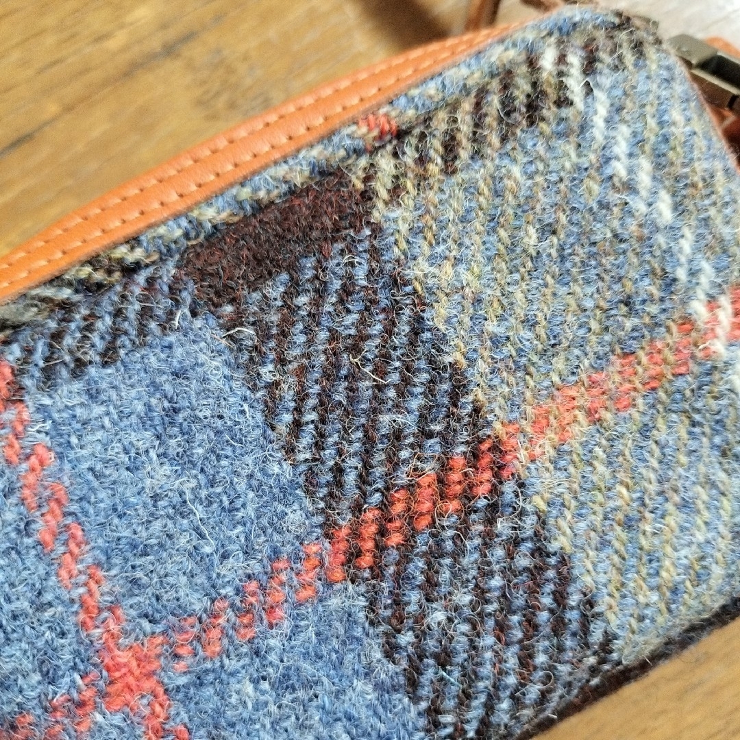 Harris Tweed(ハリスツイード)のハリスツィート　カメラケース スマホ/家電/カメラのスマホ/家電/カメラ その他(その他)の商品写真