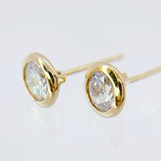 新品ダイヤモンド ピアス 0.815ct 覆輪 ベゼルセッティング 一粒ダイヤ