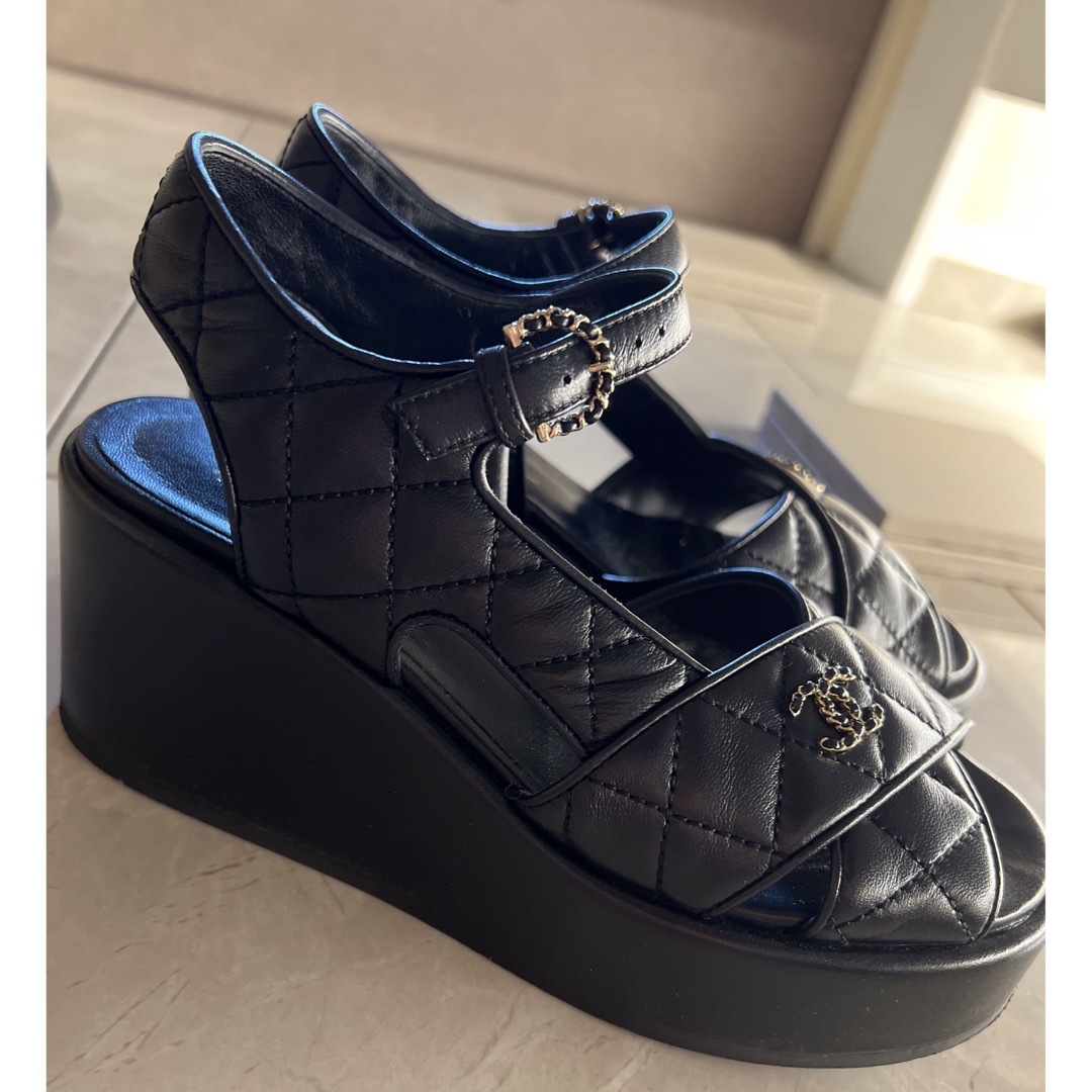 CHANEL - CHANEL 厚底 サンダル 今季 完売品 激レアの通販 by 今 CHANEL - CHANEL 厚底 サンダル 今季 完売品 激レアの通販 by 今