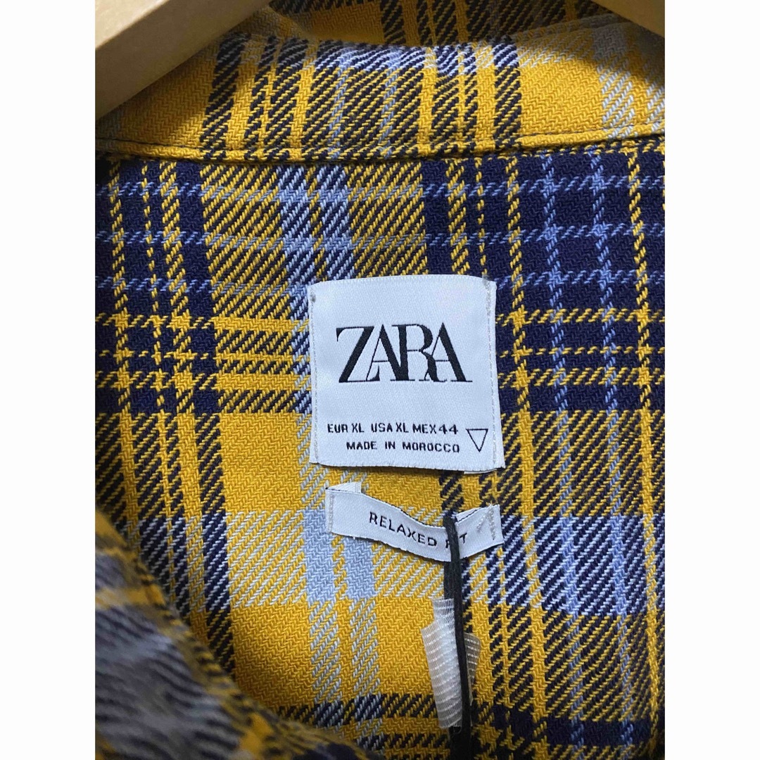 ZARA(ザラ)の新品　ZARA チェック柄シャツ　ノースリーブ　ダメージ　イエロー　XLサイズ メンズのトップス(シャツ)の商品写真