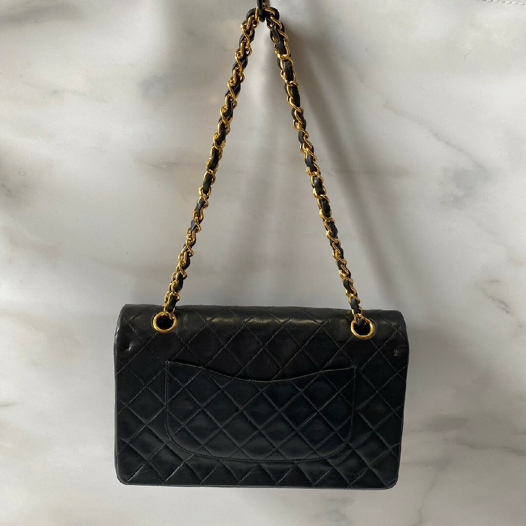 CHANEL(シャネル)のCHANEL シャネル　ラムスキン　マトラッセ25 Wチェーンショルダーバッグ レディースのバッグ(ショルダーバッグ)の商品写真