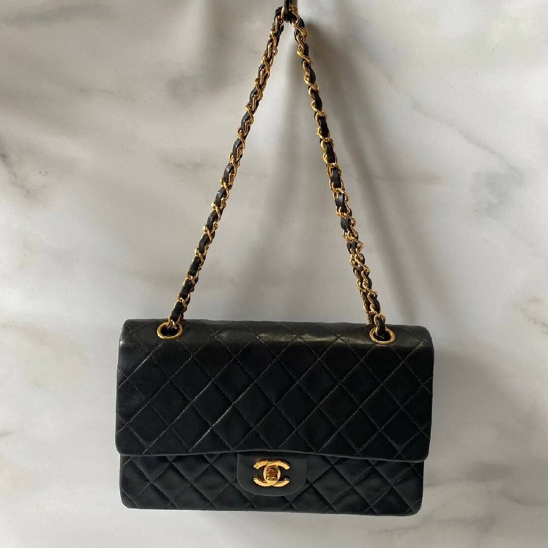 CHANEL(シャネル)のCHANEL シャネル　ラムスキン　マトラッセ25 Wチェーンショルダーバッグ レディースのバッグ(ショルダーバッグ)の商品写真