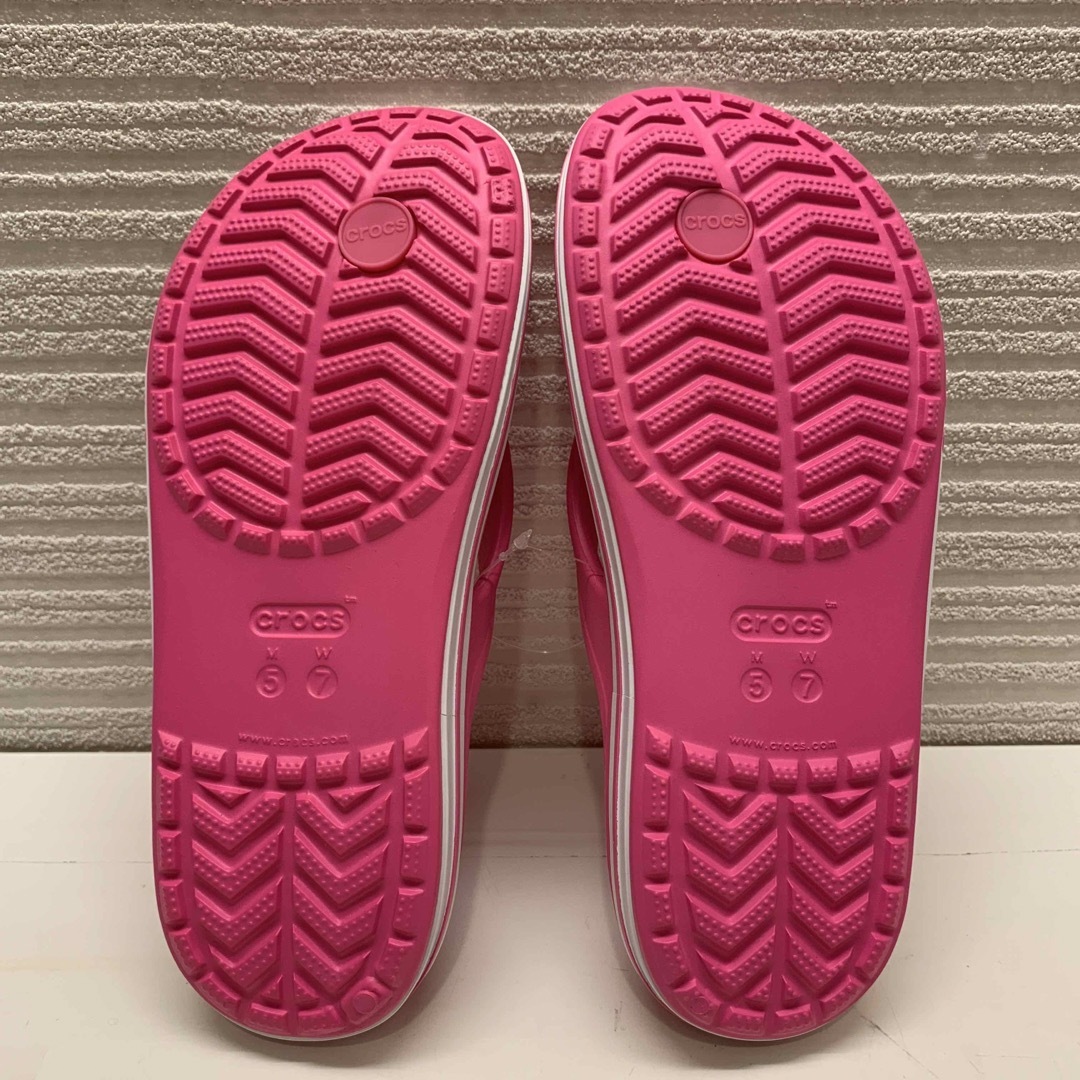 crocs(クロックス)のクロックス　CROCS 23㎝　バヤバンドフリップ　ビーチサンダル レディースの靴/シューズ(ビーチサンダル)の商品写真