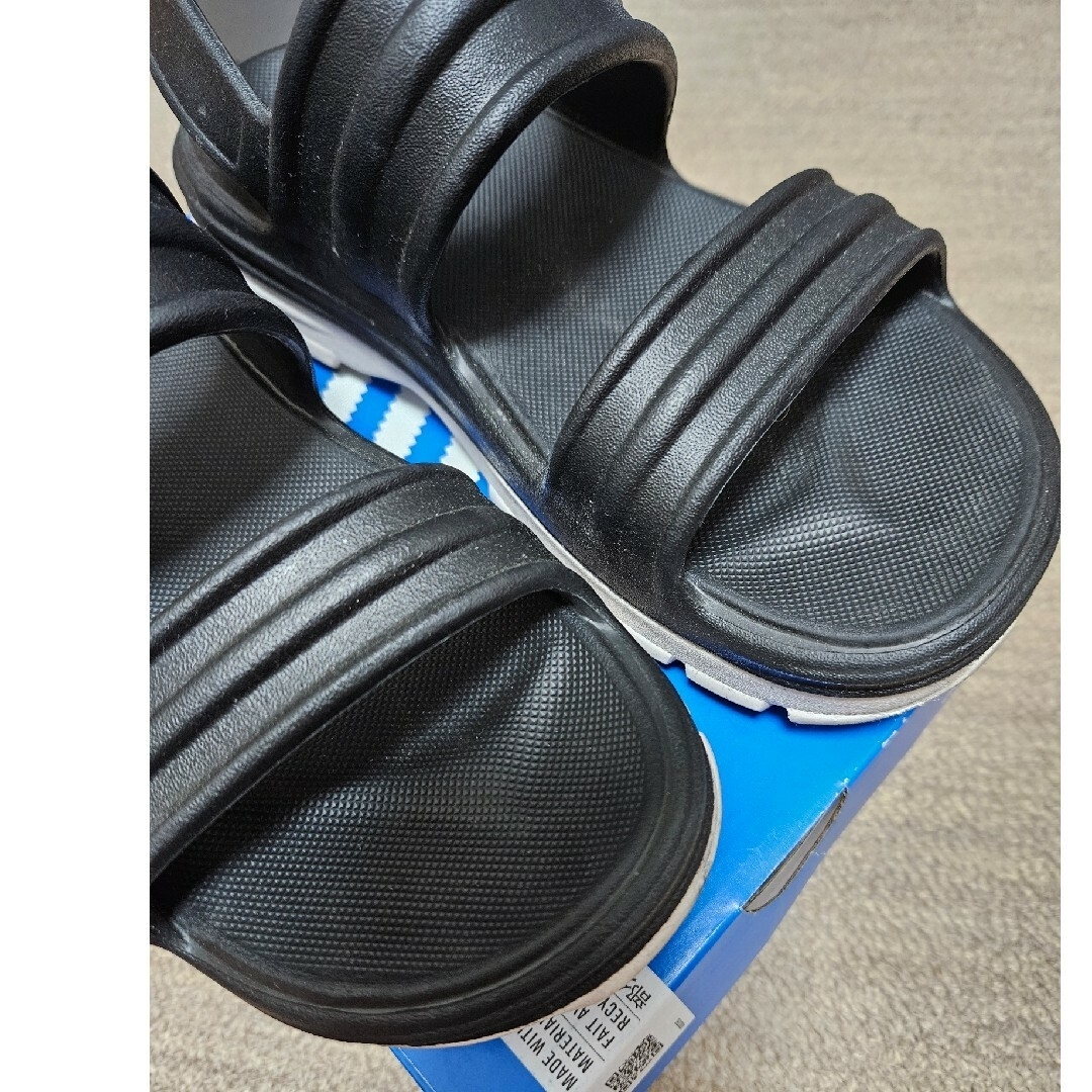 HUNTER(ハンター)のHUNTER 黒サンダル 23.5cm レディースの靴/シューズ(サンダル)の商品写真