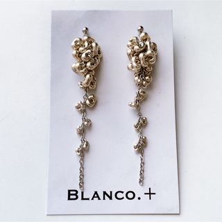 エンフォルド(ENFOLD)のBlanco.  Tsurara くすみシルバーxシルバー(ピアス)