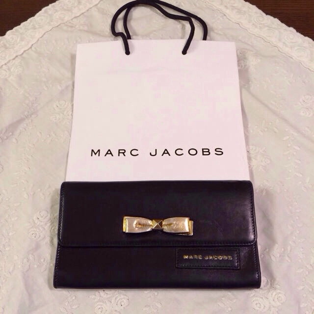 MARC JACOBS(マークジェイコブス)のMARC JACOBS☆リボン長財布 レディースのファッション小物(財布)の商品写真