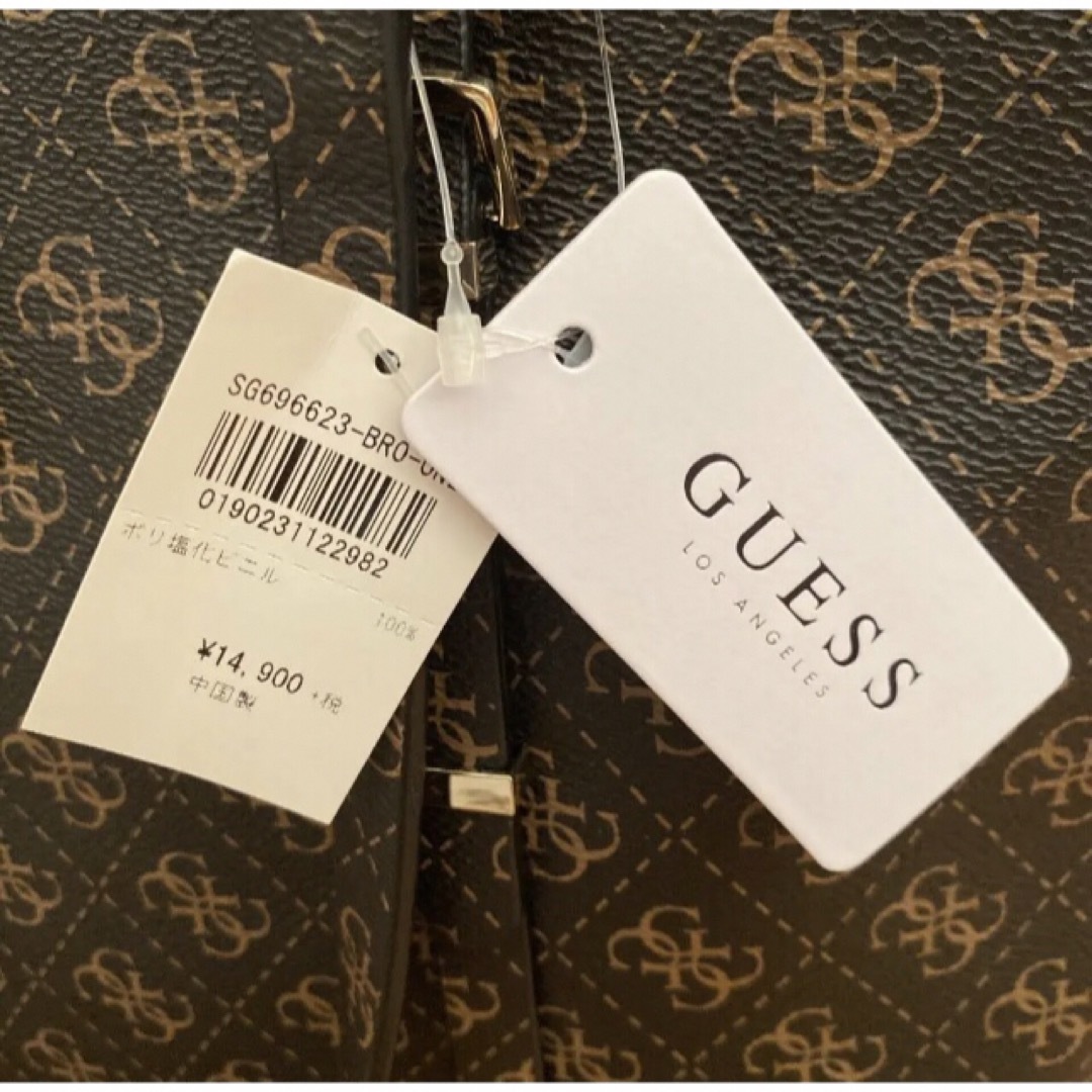 GUESS(ゲス)のGUESSトートバッグ　タグ付き未使用品 レディースのバッグ(トートバッグ)の商品写真