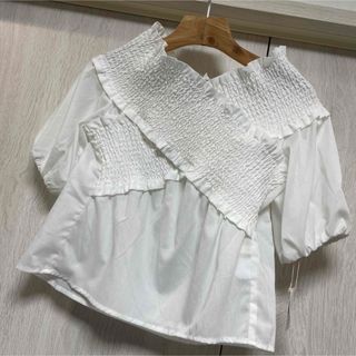 レイカズン(RayCassin)の新品タグ付き♡ Ray Cassin トップス(カットソー(半袖/袖なし))