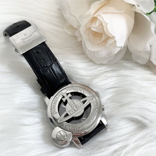 Vivienne Westwood - 【電池交換済】ヴィヴィアン 腕時計 カゲ CAGE ...