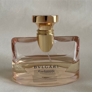 ブルガリ(BVLGARI)のブルガリ　ローズエッセンシャル　廃盤(香水(女性用))