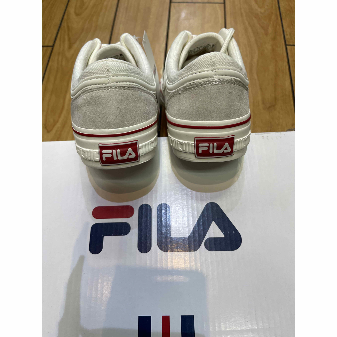 FILA(フィラ)のFILA CLASSIC BORDER フィラ　クラシックボーダー　レディース レディースの靴/シューズ(スニーカー)の商品写真