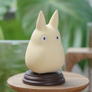 ジブリ(ジブリ)の新品 となりのトトロ てのひら小トトロ じーっ(置物)