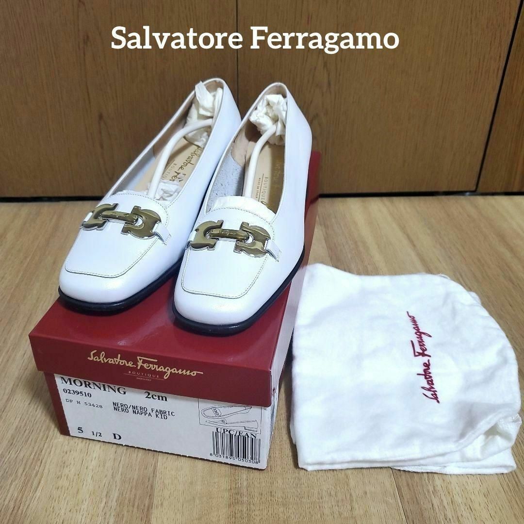 Salvatore Ferragamo パンプス ガンチーニ 白　#35 1/2 | フリマアプリ ラクマ