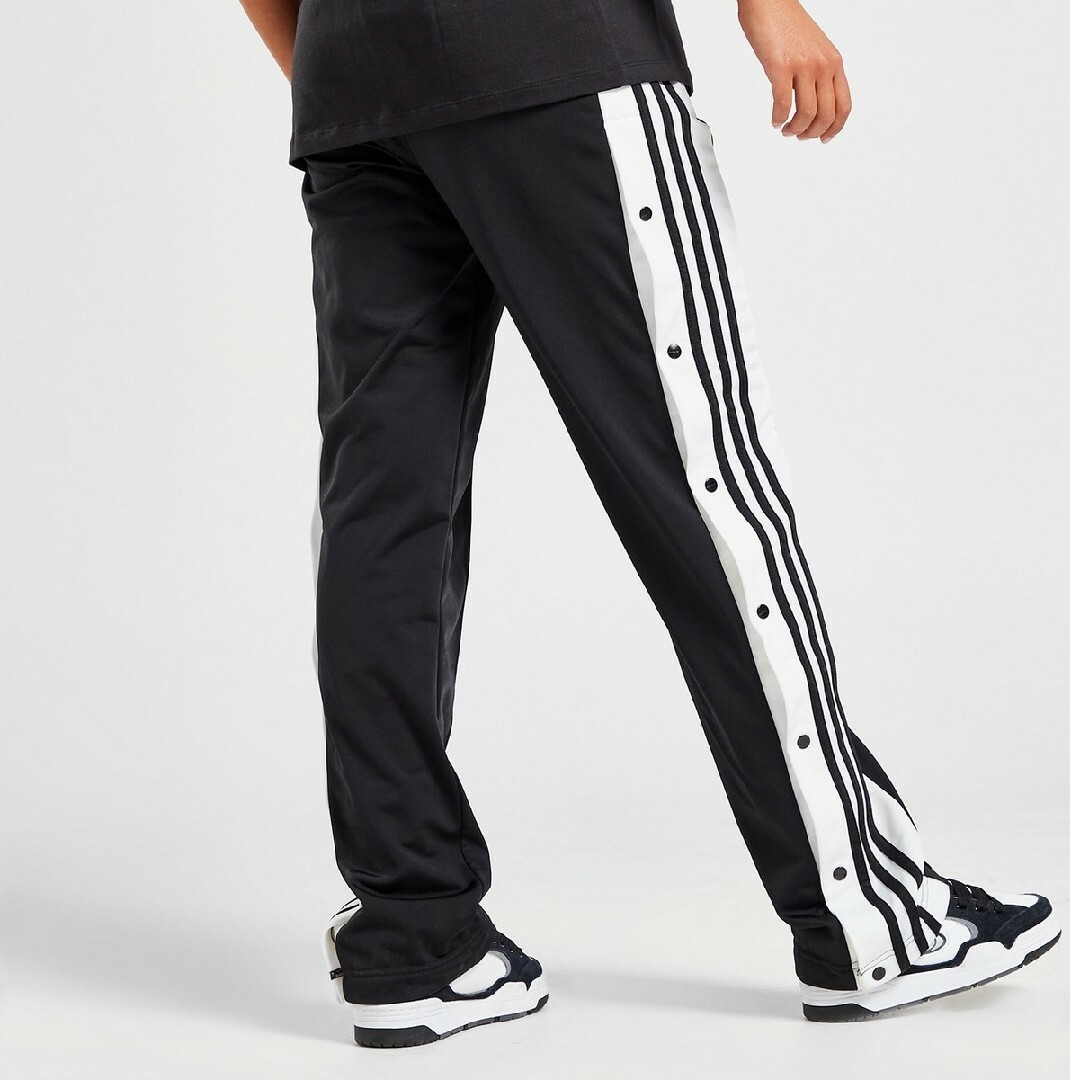 adidas(アディダス)の【 ユニセックス 】adidas★トラックパンツ★ジャージパンツ★黒★2XL レディースのパンツ(カジュアルパンツ)の商品写真