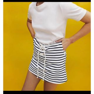 ザラ(ZARA)のZARA ボーダー　ハイウエスト　ショートパンツ　スカート(ショートパンツ)