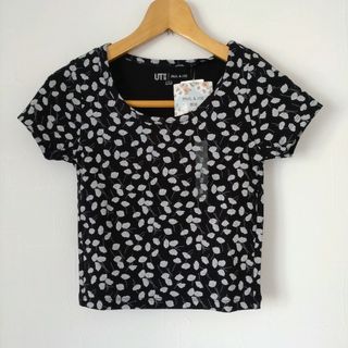 ユニクロ(UNIQLO)の【新品未使用】UNIQLO　ポール＆ジョー　クロップドUT 　Tシャツ　黒　花柄(Tシャツ(半袖/袖なし))