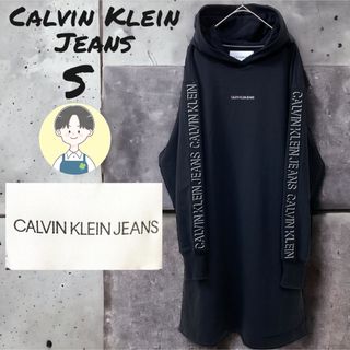 【Calvin Klein Jeans】スリーブビッグロゴ　パーカーワンピース