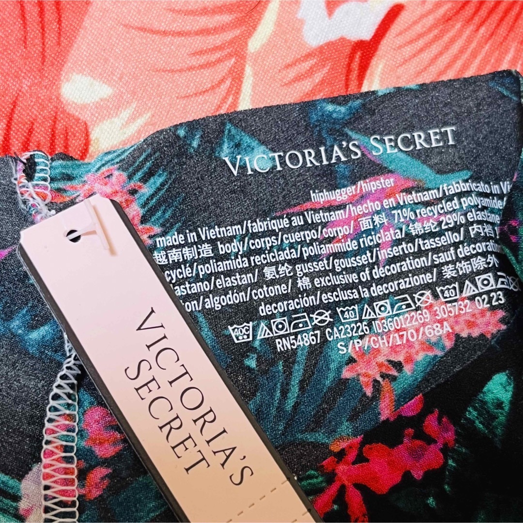 Victoria's Secret(ヴィクトリアズシークレット)の★Victoria's Secret★ヒップハングショーツ★フラワー柄★薄型素材 レディースの下着/アンダーウェア(ショーツ)の商品写真